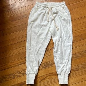 Ocean Drive pants. Cream. Medium. Cotton/linen. Great for beach. Like new.
